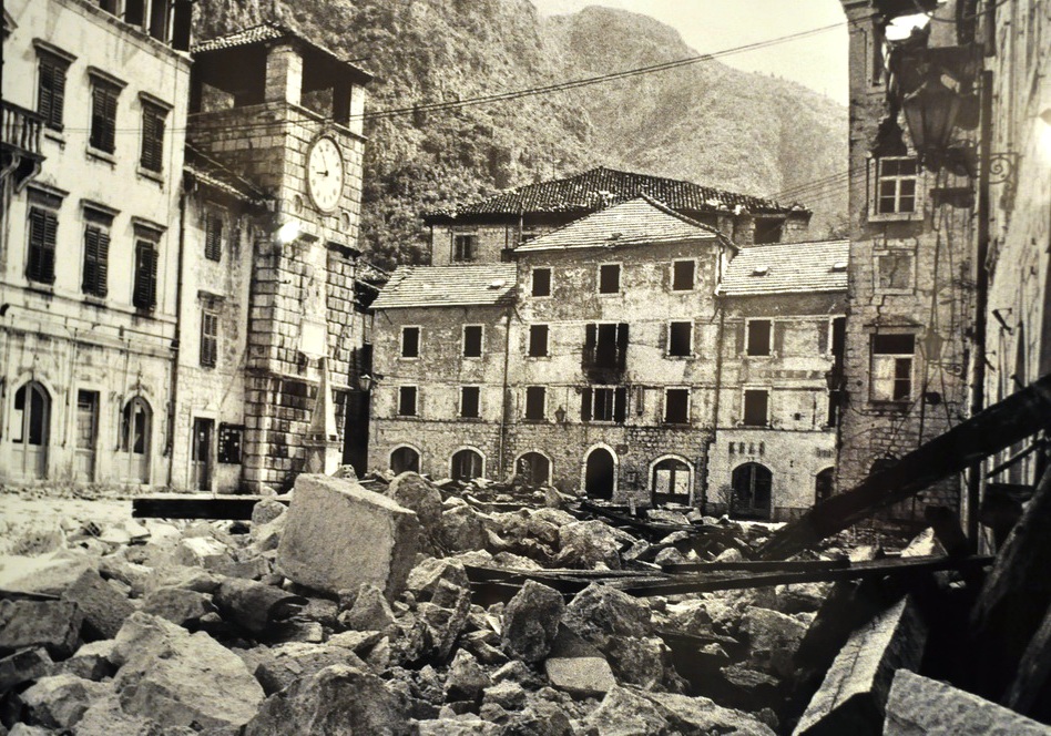 Kotor-after-earthquake-april-1979.JPG
