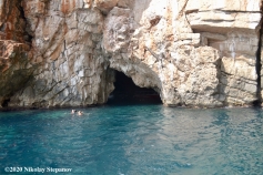 Голубая пещера в Черногории