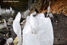 Ледяная пещера в Черногории