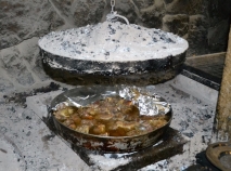 Национальная кухня Черногории. Мясо из-под Сача